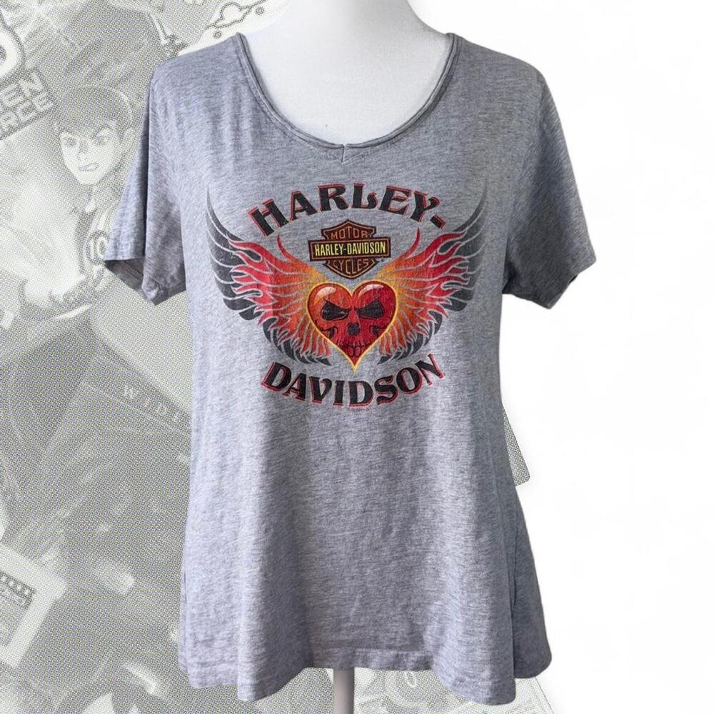 Gray Harley Davidson Flaming Skull w/ Heart Graphic Top